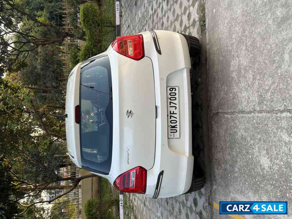 Maruti Suzuki Swift VXI AMT PETROL