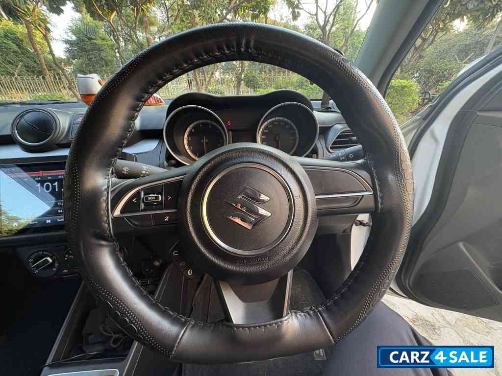 Maruti Suzuki Swift VXI AMT PETROL