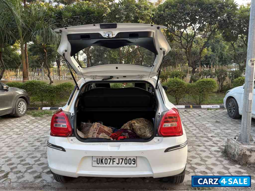 Maruti Suzuki Swift VXI AMT PETROL