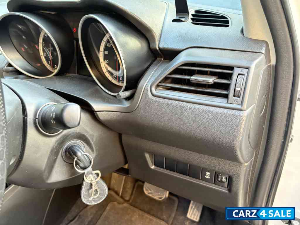 Maruti Suzuki Swift VXI AMT PETROL