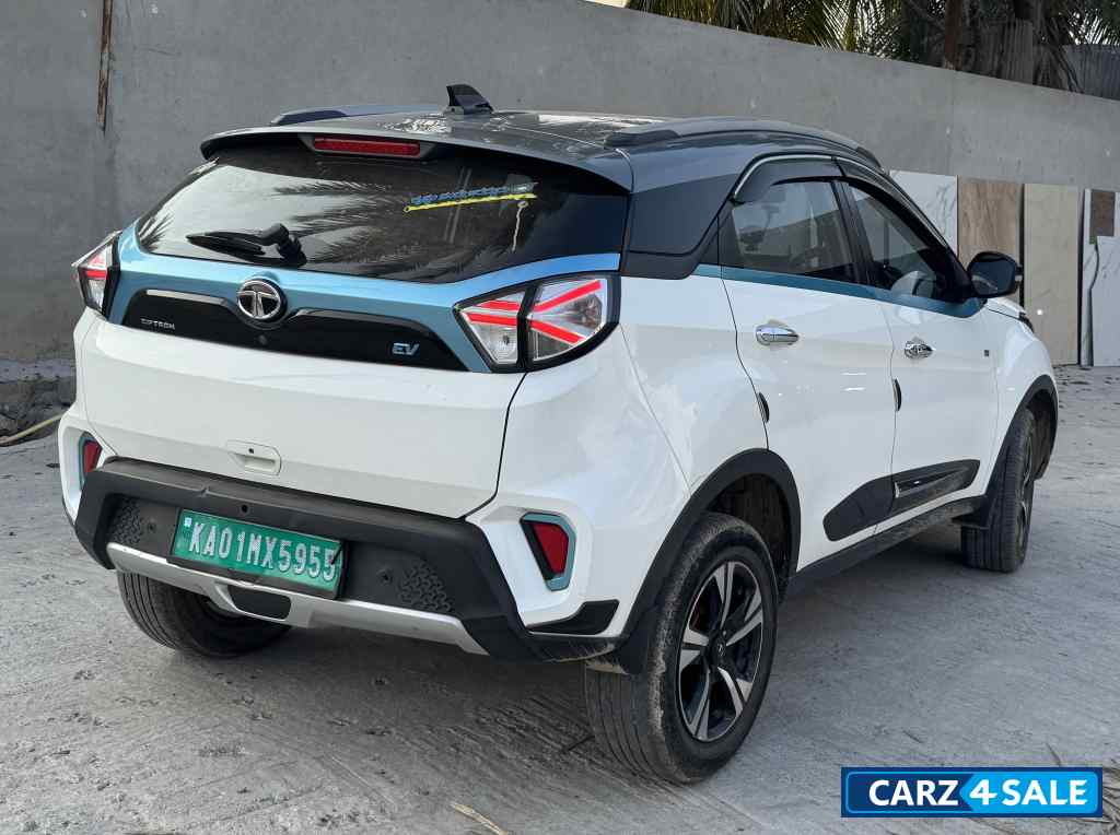 Tata Nexon Nexon Ev max lux