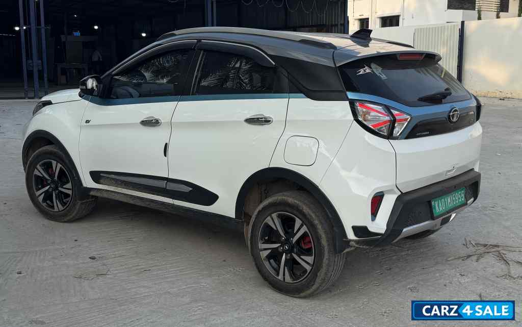 Tata Nexon Nexon Ev max lux
