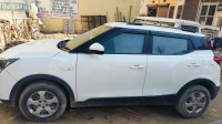 Mahindra XUV300 W6
