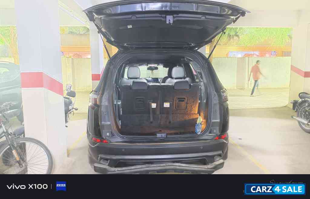 Oberon Black Tata Safari XZPLUSMT6S