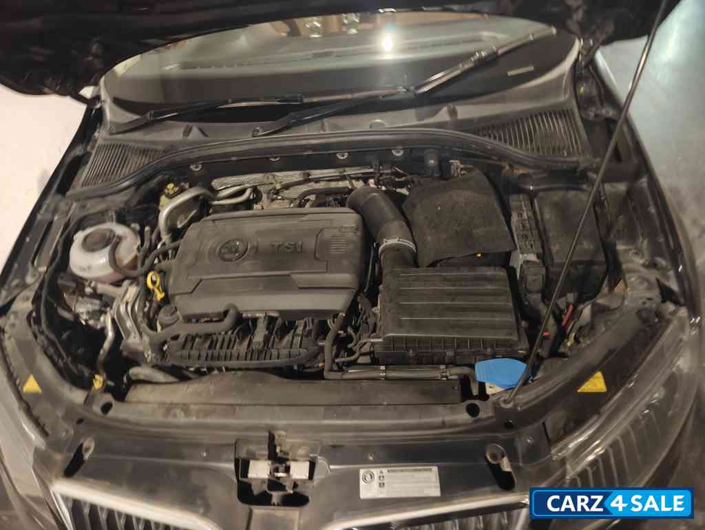 Black Skoda Octavia 1.8 TSI STYLE PLUS AT PETROL