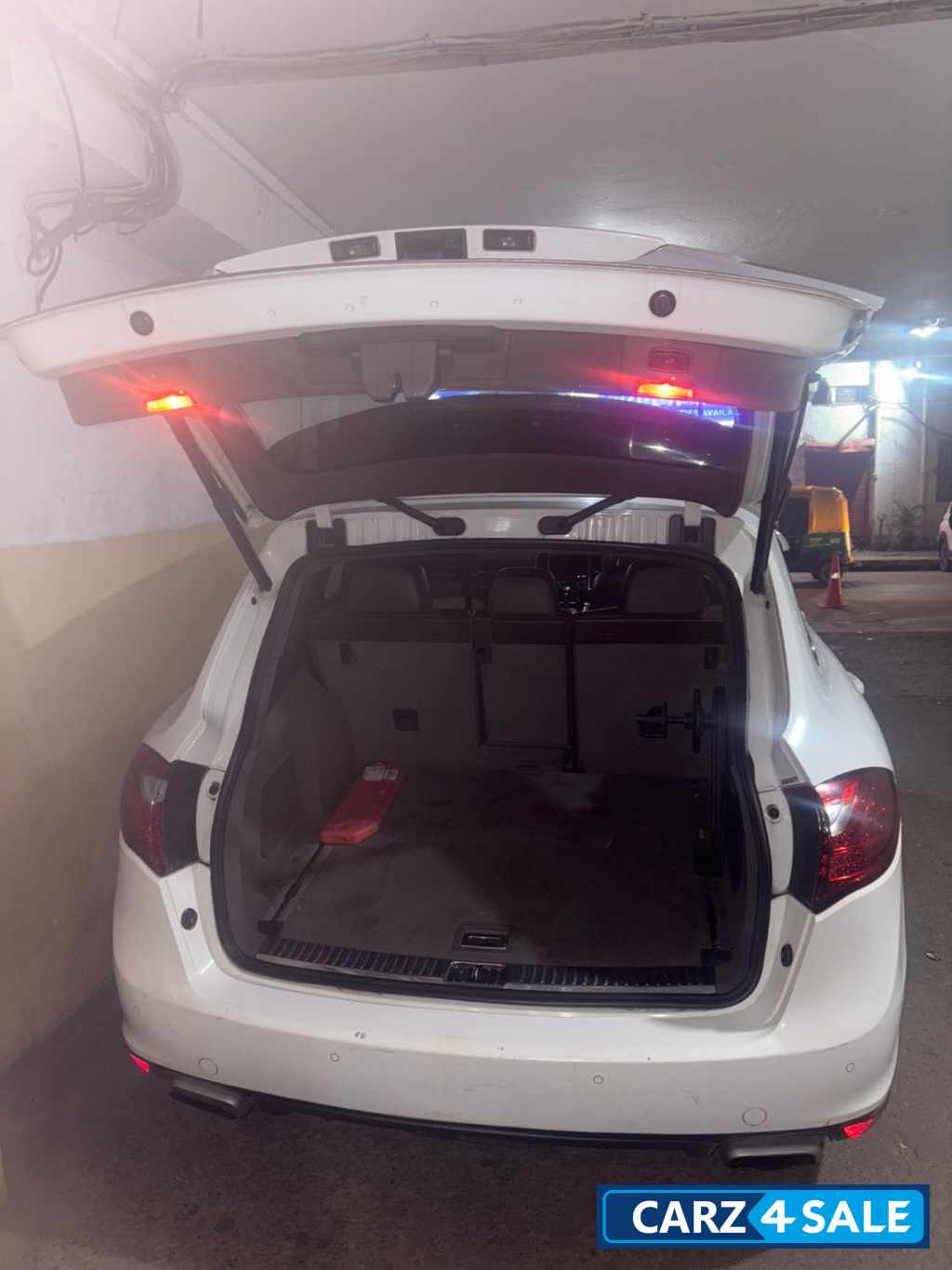 Porsche Cayenne PETROL