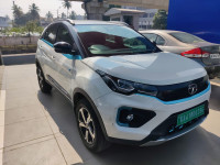 White Tata Nexon EV ZX plus