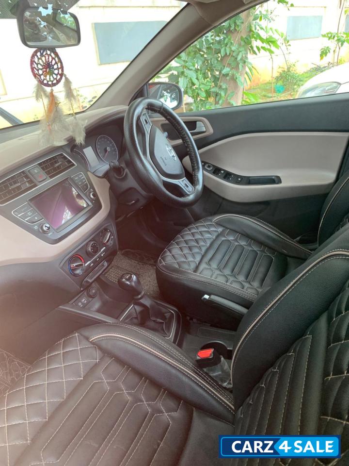 Red Hyundai Elite i20 Sportz plus 1.2 petrol