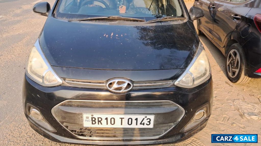 Black Hyundai Xcent SX