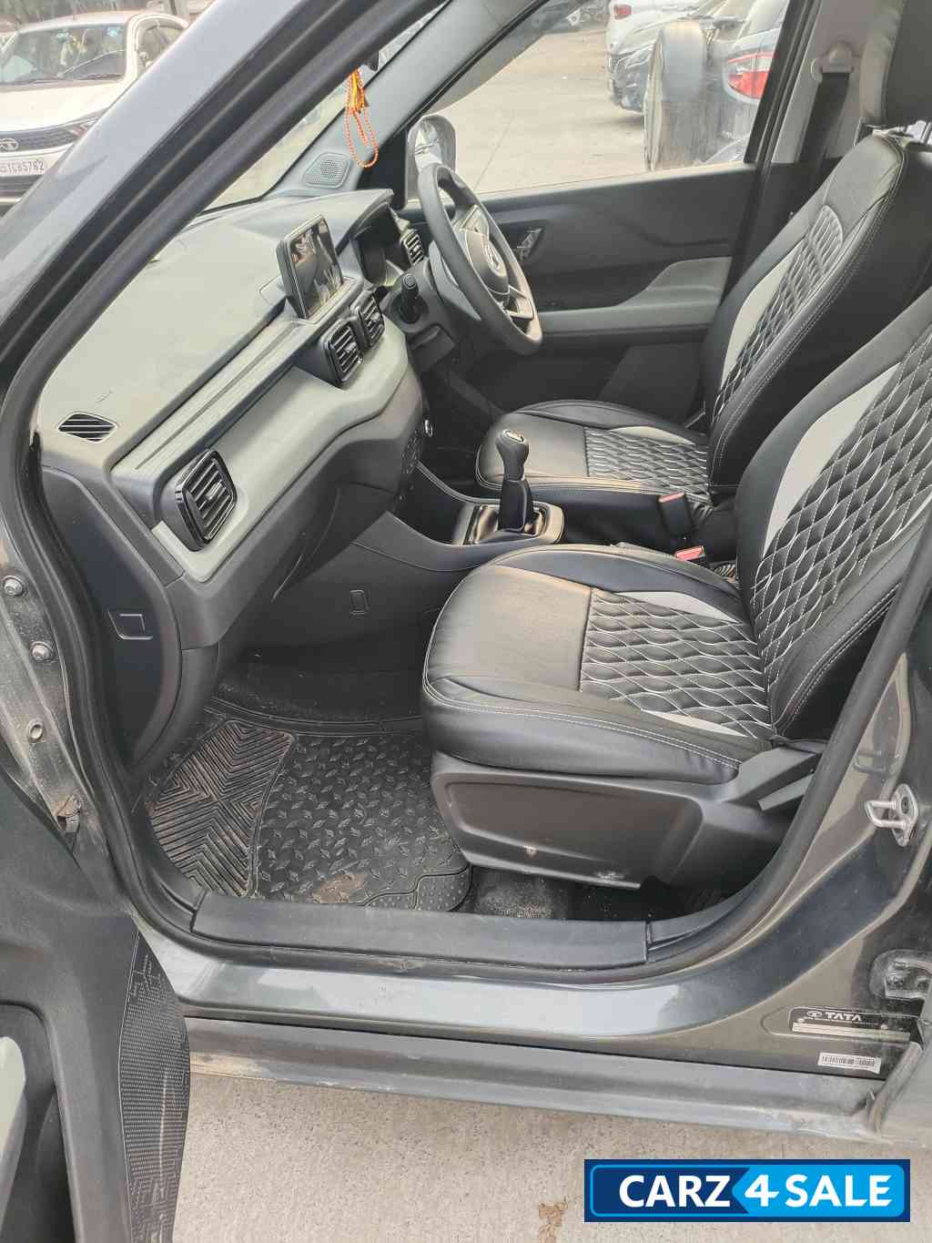 Tata Punch Adventure mt Tata Punch Adventure mt