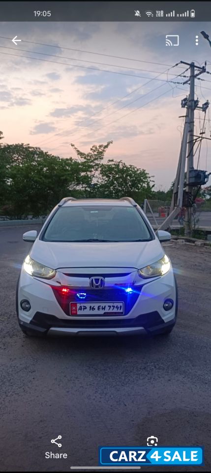 Pearl White Honda WR-V 1.5 VX MT