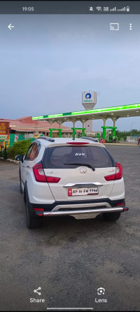 Pearl White Honda WR-V 1.5 VX MT