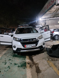 Pearl White Honda WR-V 1.5 VX MT