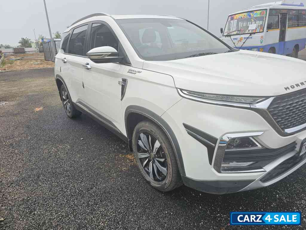 MG Hector SHARP 1.5 PETROL AT DCT MG Hector SHARP 1.5 PETROL AT DCT