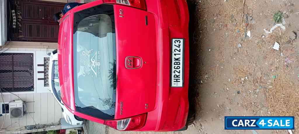 Red Hyundai i10 Magna Kappa 1.2