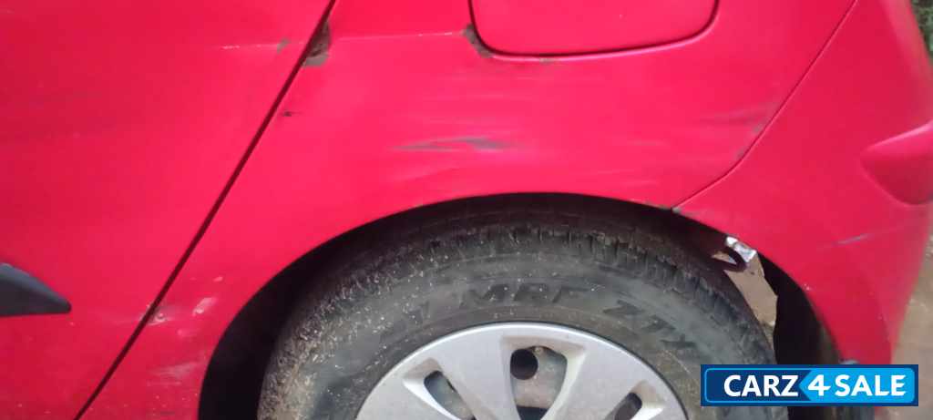 Red Hyundai i10 Magna Kappa 1.2