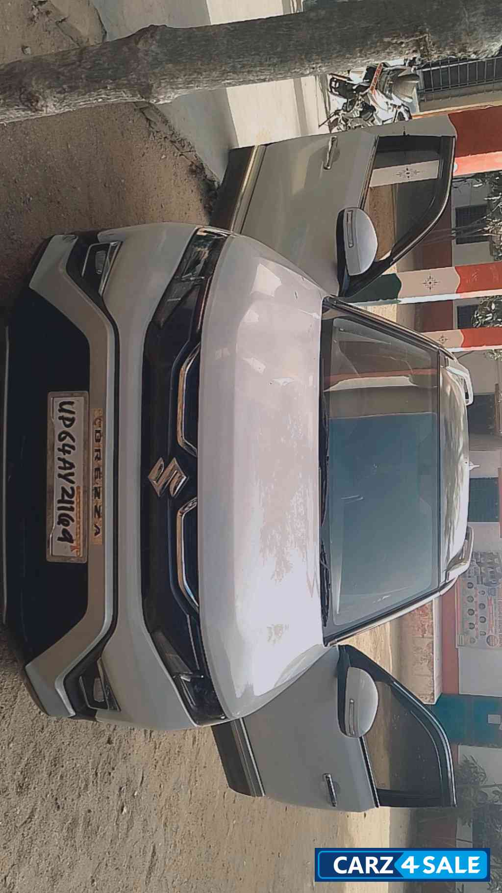 White Maruti Suzuki Vitara Brezza 2024