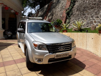 Ford Endeavour 4x2 manual
