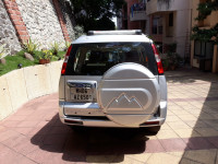 Ford Endeavour 4x2 manual