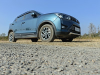 Mahindra XUV300 W8(O)