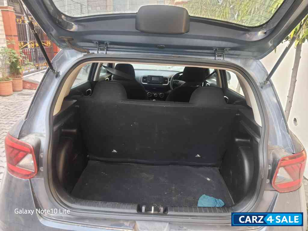 Denim Blue Hyundai Venue S 1.2 kappa