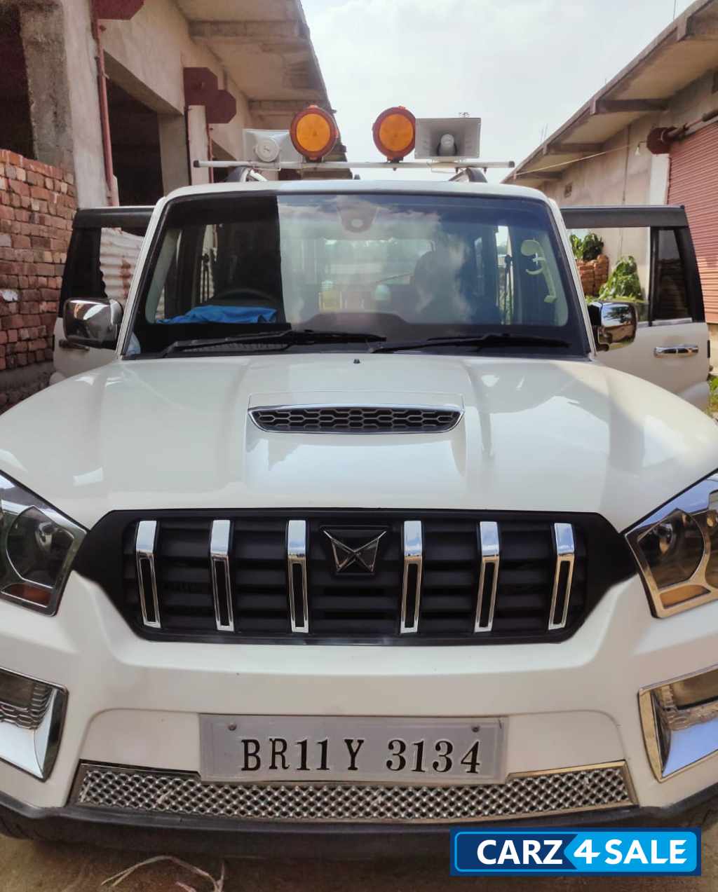 Mahindra Scorpio S6 plus