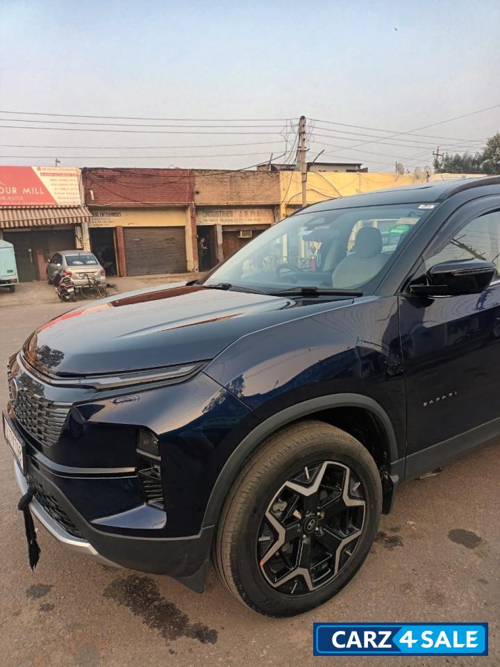 Tata Safari Accomplished Plus Dual Tone AT