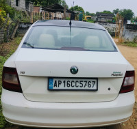 Skoda  Rapid