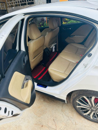 Pearl White Honda City ZX CVT (I-VTECH)