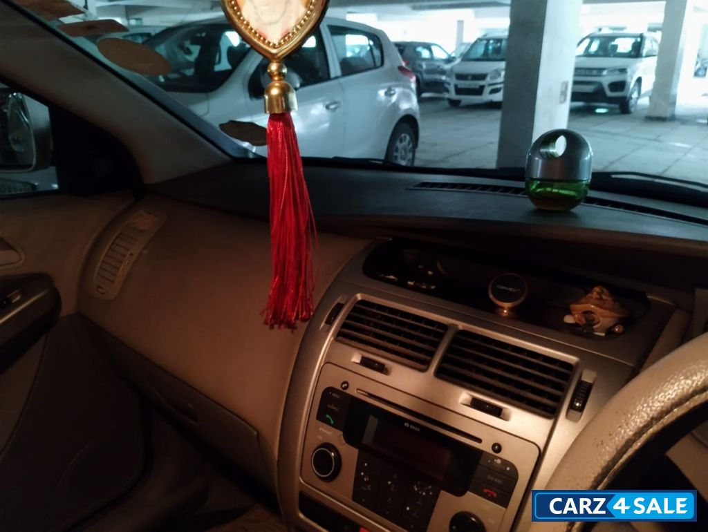 Satin Gold Tata Manza 1.4 Aura ABS Safire BS III