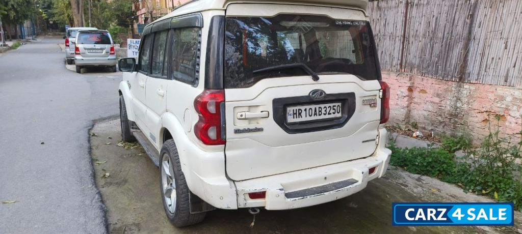 Mahindra Scorpio S6 PLUS 1.99
