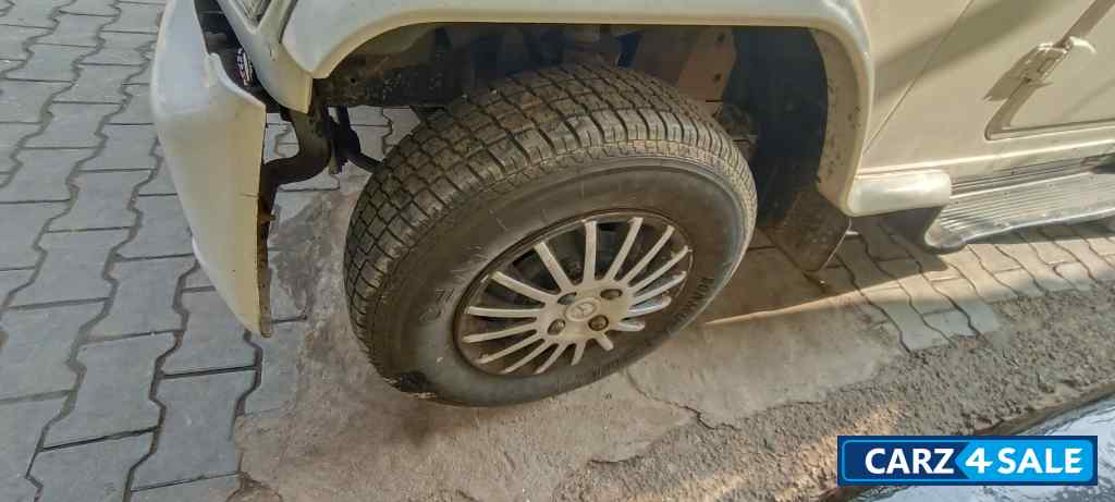 Mahindra Bolero SLX power plus