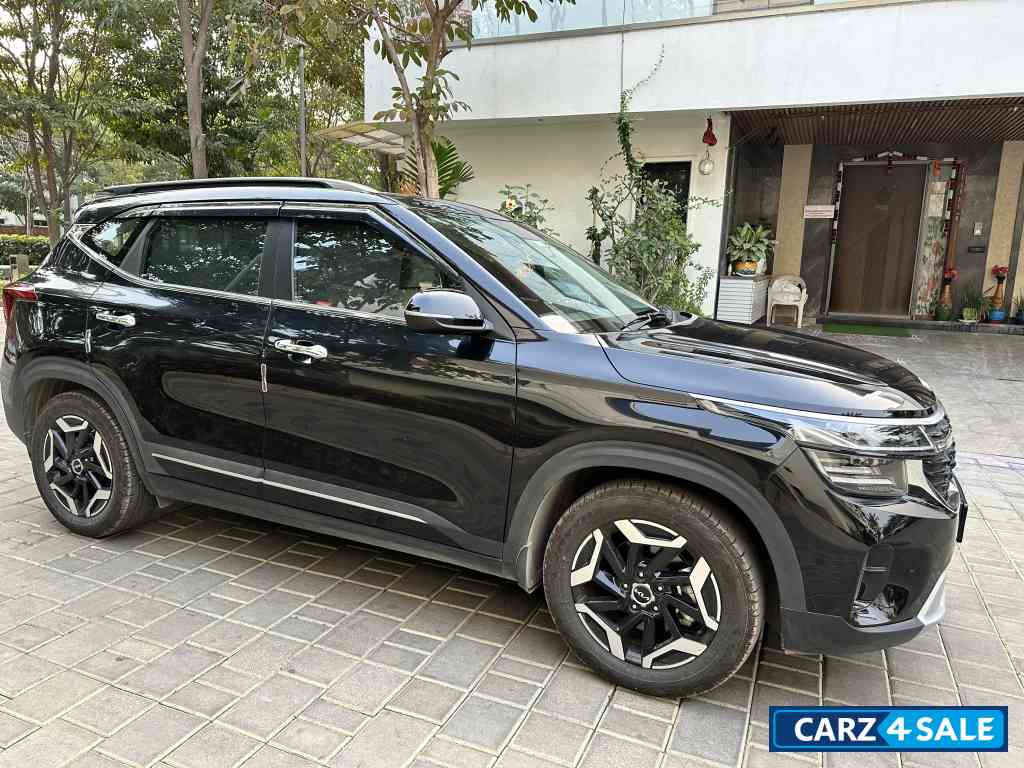 Black Kia Seltos HTX 1.5 IVT