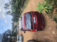 T-red Mahindra Xylo E8, ABS