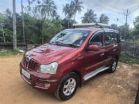 T-red Mahindra Xylo E8, ABS