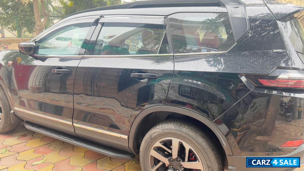 Tata Safari XZ+ Red Dark Edition