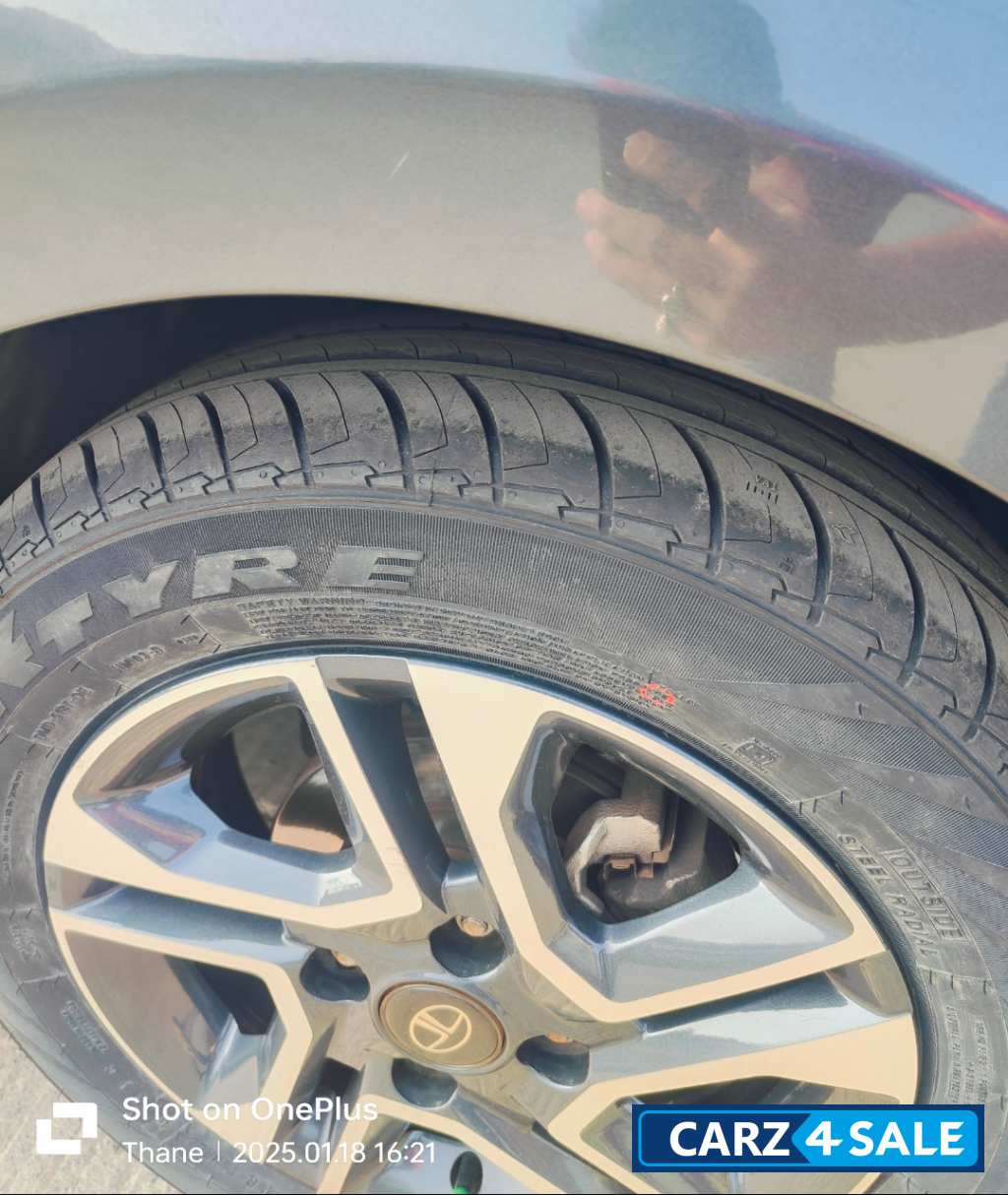 Daytona Grey Tata Tiago XZ Plus Revotron