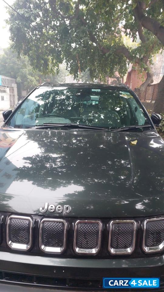 Techno Metallic Green Jeep Compass 4*4 diesel automatic