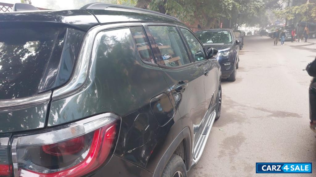 Techno Metallic Green Jeep Compass 4*4 diesel automatic