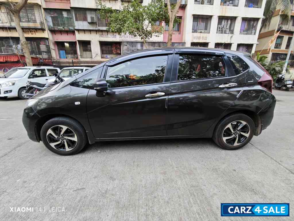 Golden Brown Honda Jazz V i-vtec BS6 2020 Petrol + CNG