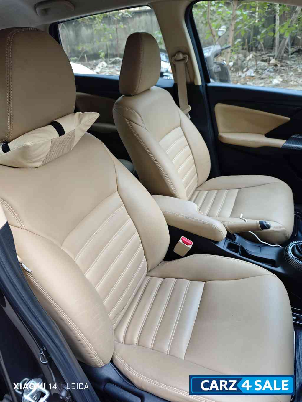 Golden Brown Honda Jazz V i-vtec BS6 2020 Petrol + CNG