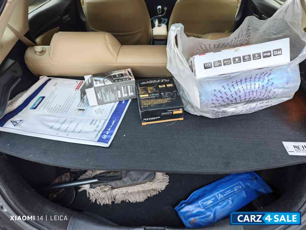 Golden Brown Honda Jazz V i-vtec BS6 2020 Petrol + CNG