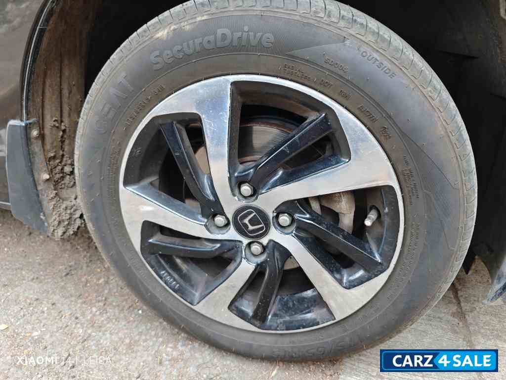 Golden Brown Honda Jazz V i-vtec BS6 2020 Petrol + CNG