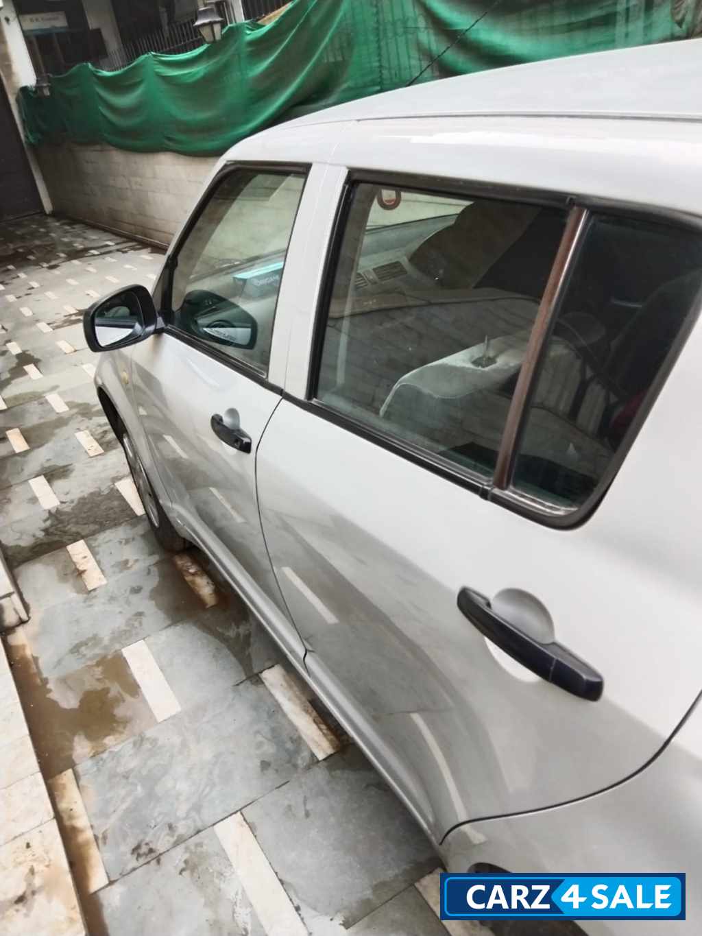 Maruti Suzuki Swift LXI
