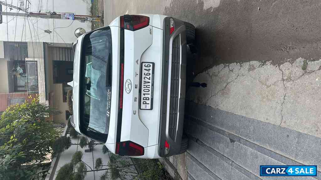 White Hyundai Creta Sxo automatic