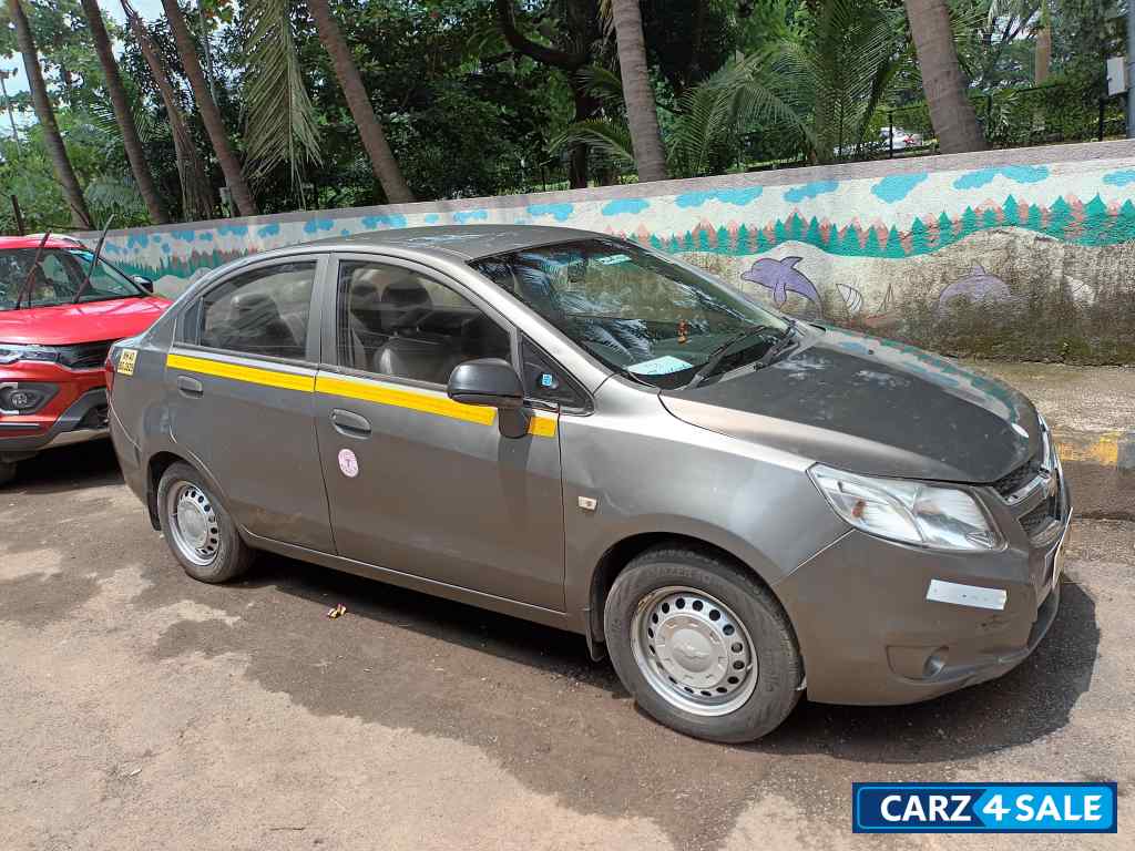 Grey Chevrolet Sail Basic