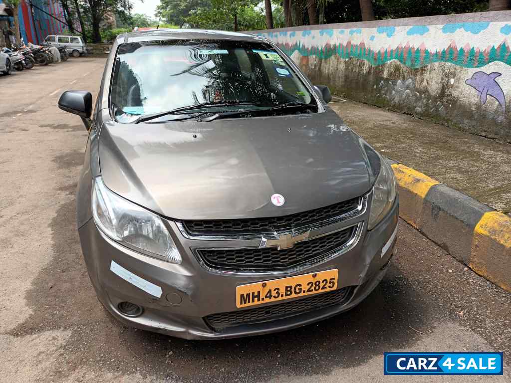 Grey Chevrolet Sail Basic