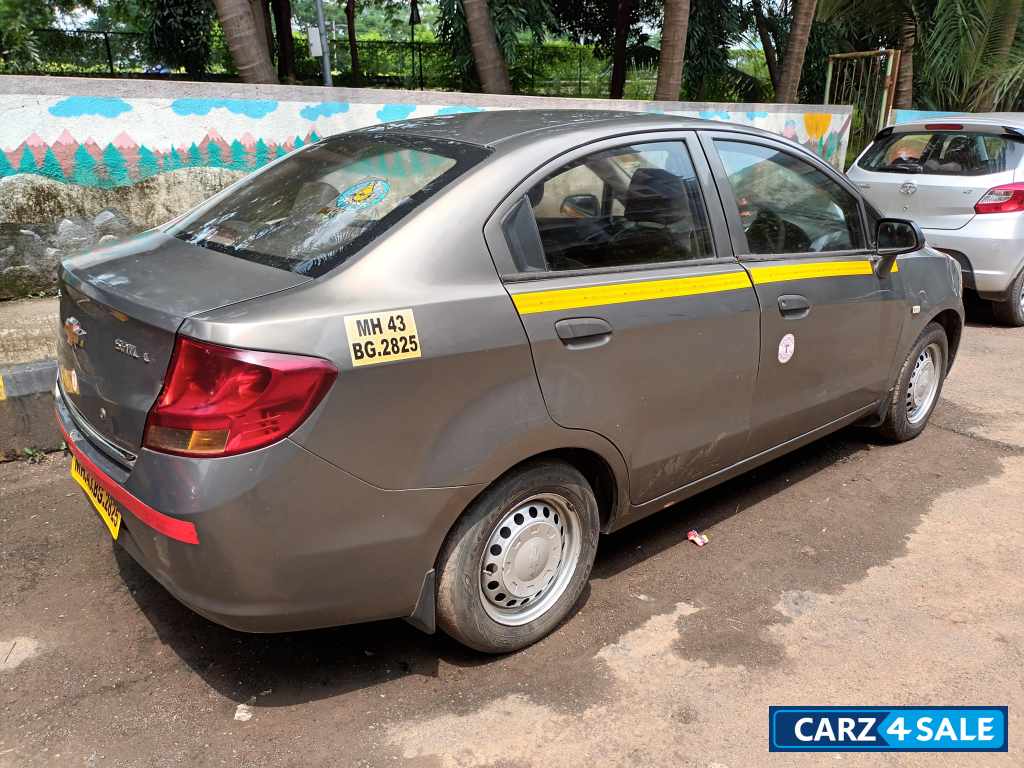 Grey Chevrolet Sail Basic