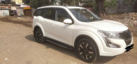 Mahindra XUV 500 W11