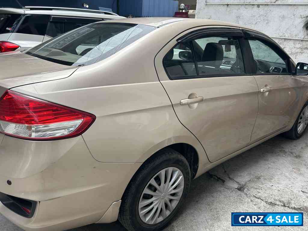 Beige Maruti Suzuki Ciaz VDI SHVS